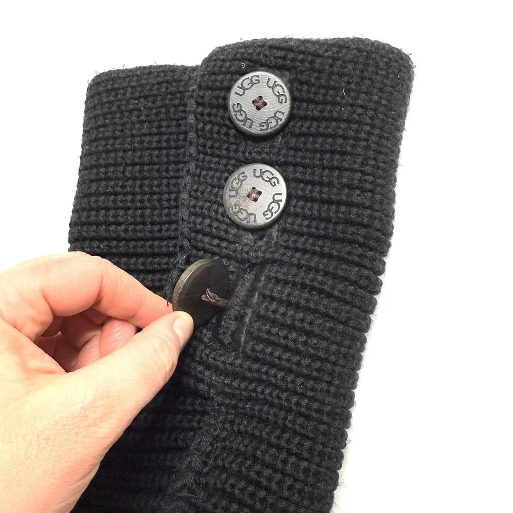 UGG Cardy Black Talk Knit Boots Women's size 7 Classic Three Buttons‎ Flaw 5819